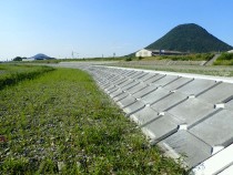 土器川高柳護岸工事（発注者:国土交通省）